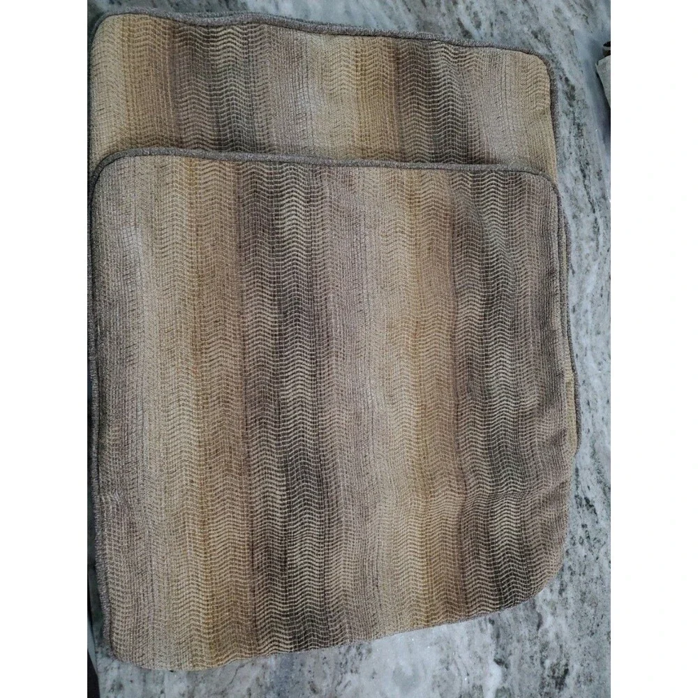 Set of 2 throw pillow covers 20